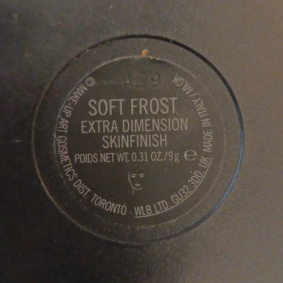 *Fixed Price* Mac Extra Dimension Skinfinish Highlighter in Soft Frost - Picture 4 of 5